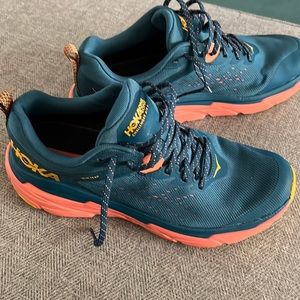 Hoka One One Challenger ATR 6 size 10B Women’s